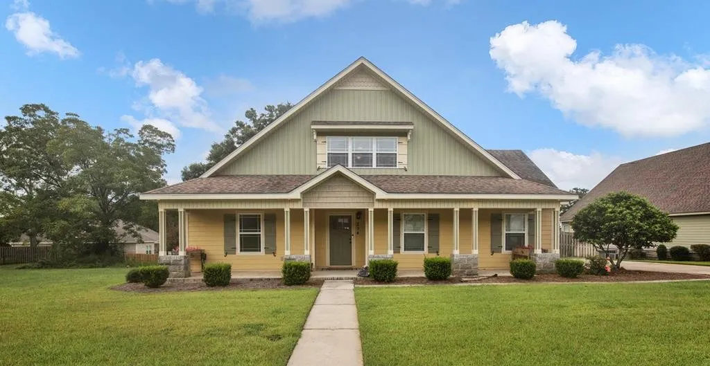 304 Squirrel Hollow